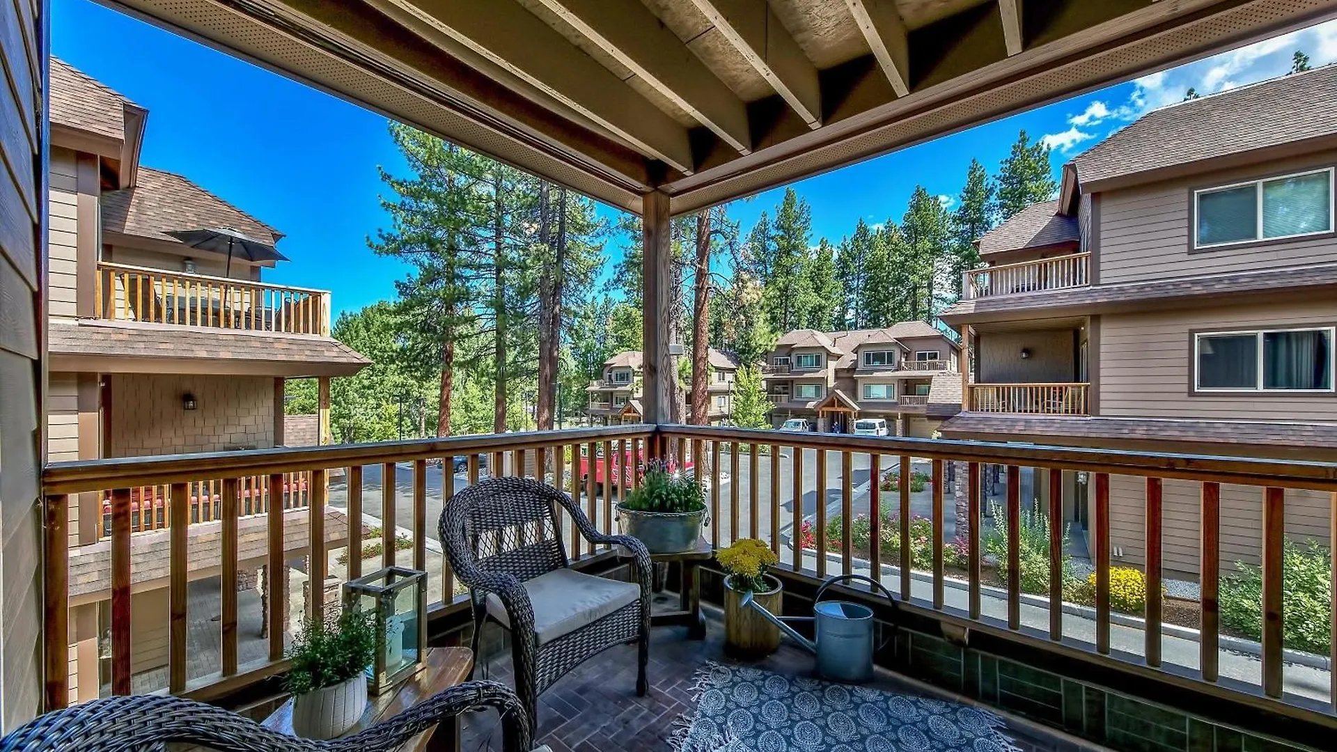Tahoe Woods 502 At Stateline - Pets Lake Heavenly Village サウス・レイクタホ ヴィラ